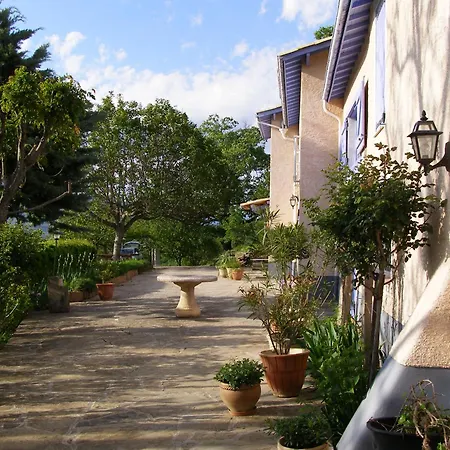 Le Grand Paris La Maison De Country house *
