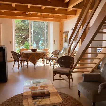 Le Grand Paris La Maison De Séjour à la campagne