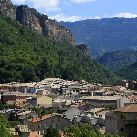 Le Grand Paris La Maison De *